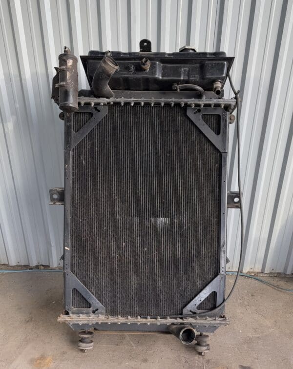 Radiator-2007 Kenworth T800 - Image 2