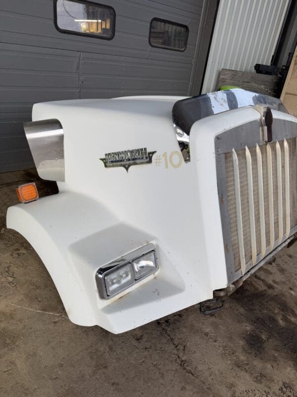 Hood with Grille-2006 Kenworth T800