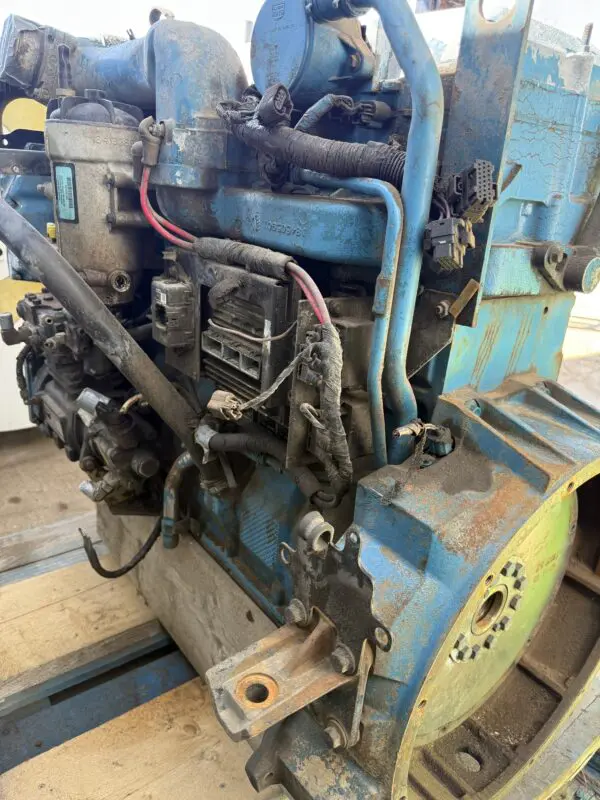 International DT466E 2005 Engine - Image 4